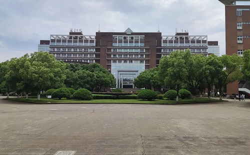 �����г��˸߿���ô���и�ϰ����